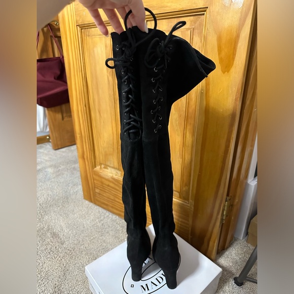 Steve Madden GLEEMER over knee boots w laces in the back so 7.5 GREAT CONDITION - Picture 2 of 7